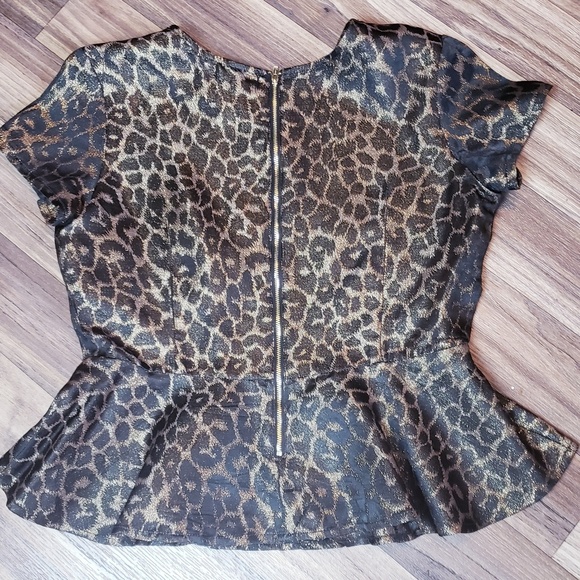 BEAUTIFUL MODBE CHEETAH PRINT PEPLUM TOP ( L) - Picture 2 of 5